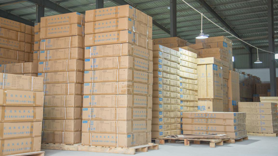 湖南妙能電器有限公司,多功能電暖餐桌,取暖桌價格,電暖茶幾批發(fā),電暖方桌,取暖桌