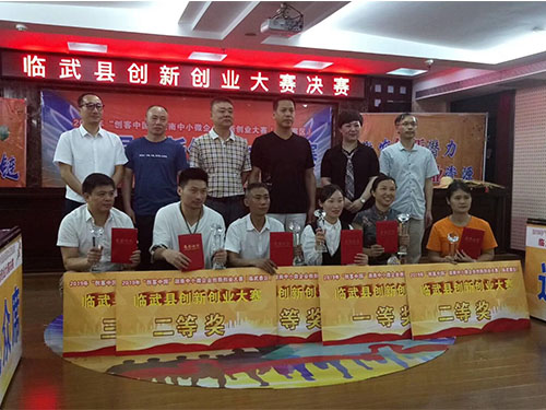 湖南妙能電器有限公司,多功能電暖餐桌,取暖桌價格,電暖茶幾批發(fā),電暖方桌,取暖桌