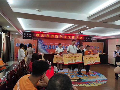 湖南妙能電器有限公司,多功能電暖餐桌,取暖桌價格,電暖茶幾批發(fā),電暖方桌,取暖桌