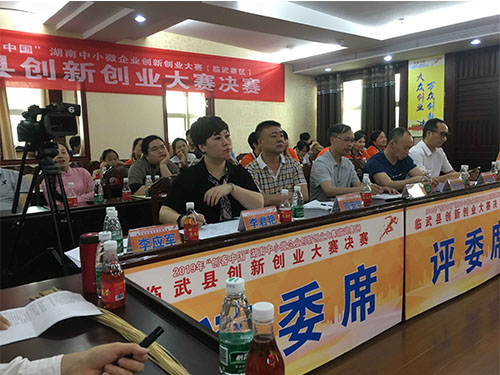 湖南妙能電器有限公司,多功能電暖餐桌,取暖桌價格,電暖茶幾批發(fā),電暖方桌,取暖桌