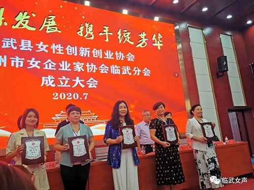 湖南妙能電器有限公司,多功能電暖餐桌,取暖桌價(jià)格,電暖茶幾批發(fā),電暖方桌,取暖桌